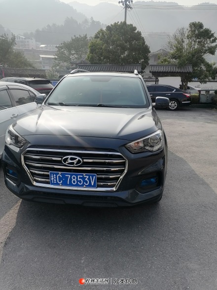 2018款北京现代ix352.0自动档9.5成新私家车8.17万转让