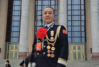 祝贺！桂林民警于伍生在人民大会堂接受表彰