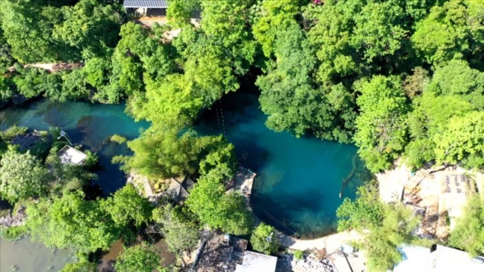 龍井村是廣西五星級鄉村旅遊區,位於我縣安和鎮北部,整個村莊依山傍水