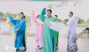 桂林研学少年沉浸式体验桂林戏曲文化，网友：羡慕了，又是别人的学校！