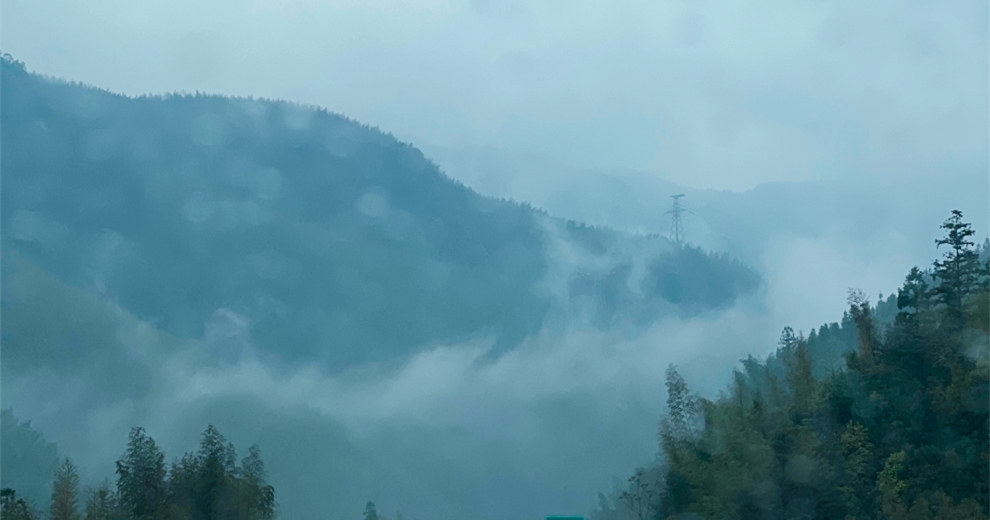 #煙雨桂林#看見了難得一見的攔腰霧