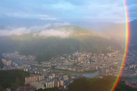 6月8日，桂林龙胜天空出现双彩虹，你拍到了吗？
