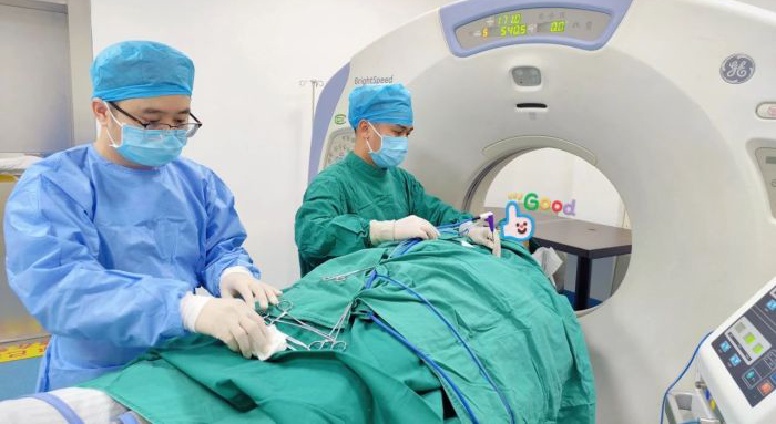 桂林市中医医院肿瘤科运用微波消融术精准消除肺部肿瘤