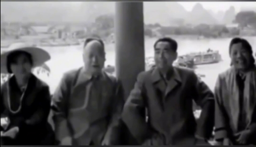 历史上的今天，1960年5月15日！周恩来夫妇、陈毅夫妇，同游桂林漓江